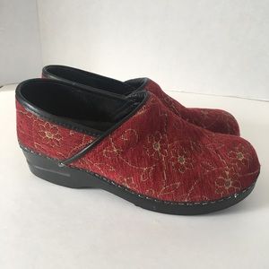 Sanita Red Tapestry Professional Clogs